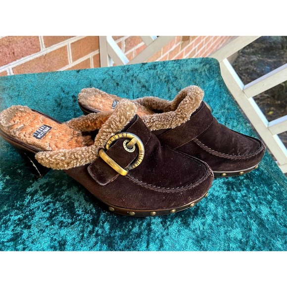 Stuart Weitzman Sherpa Clog Mule 7.5 - Picture 4 of 9